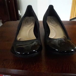 Women wedge heel shoe.